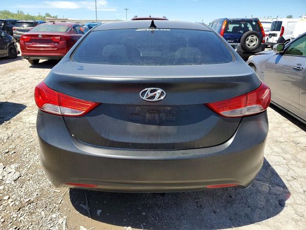 2013 HYUNDAI ELANTRA