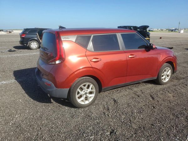 2022 KIA SOUL