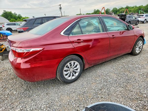 2016 TOYOTA CAMRY