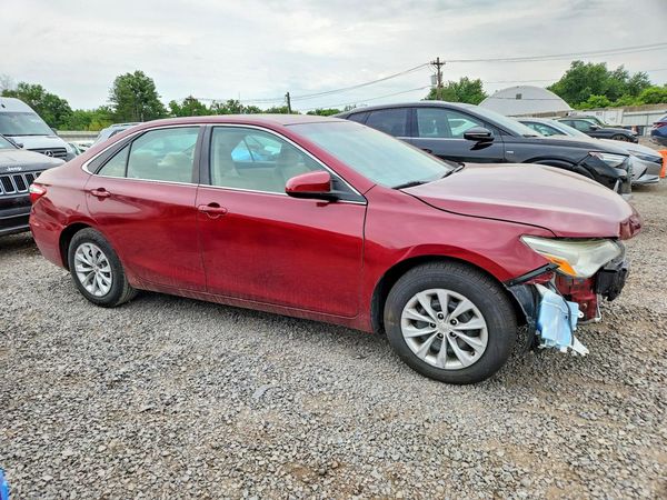 2016 TOYOTA CAMRY
