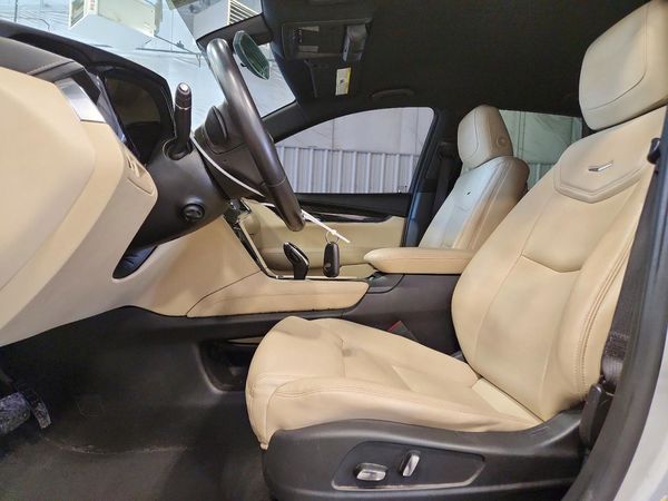 2017 CADILLAC XT5