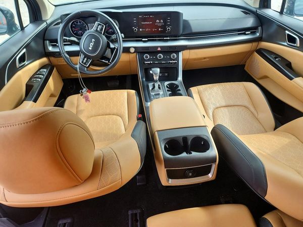 2024 KIA CARNIVAL