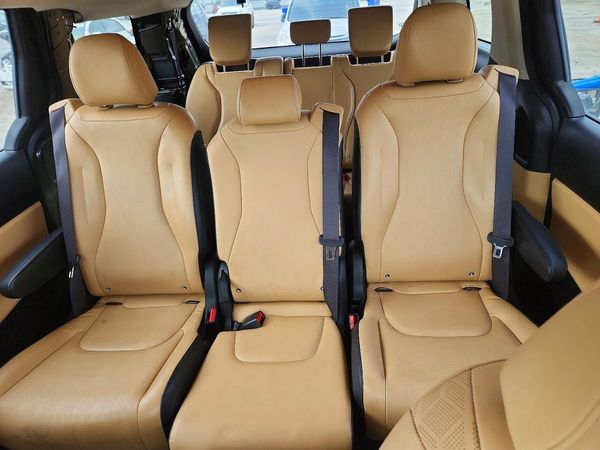2024 KIA CARNIVAL