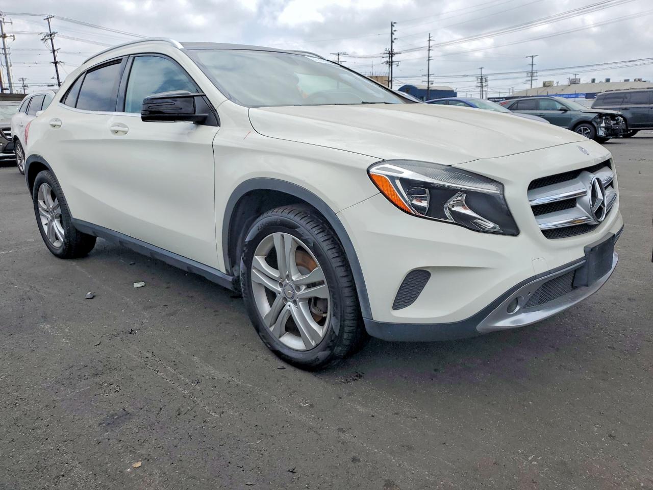 2016 MERCEDES-BENZ GLA GLA250-4M