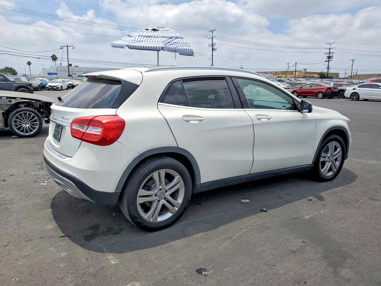 2016 MERCEDES-BENZ GLA GLA250-4M