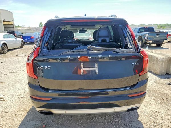 2016 VOLVO XC90 SV42 Momentum