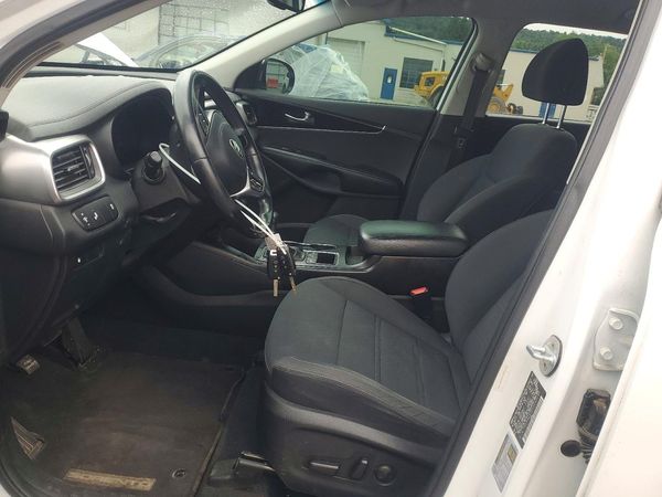 2019 KIA SORENTO L, LX, S