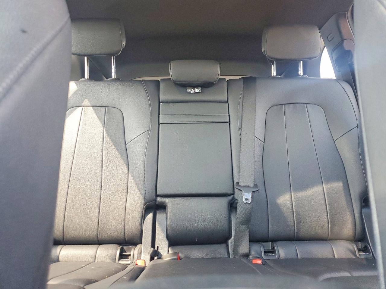 2021 MERCEDES-BENZ GLB GLB250