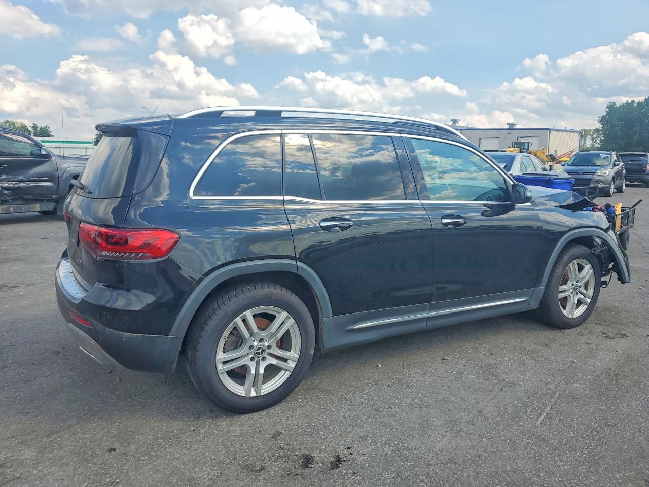 2021 MERCEDES-BENZ GLB GLB250