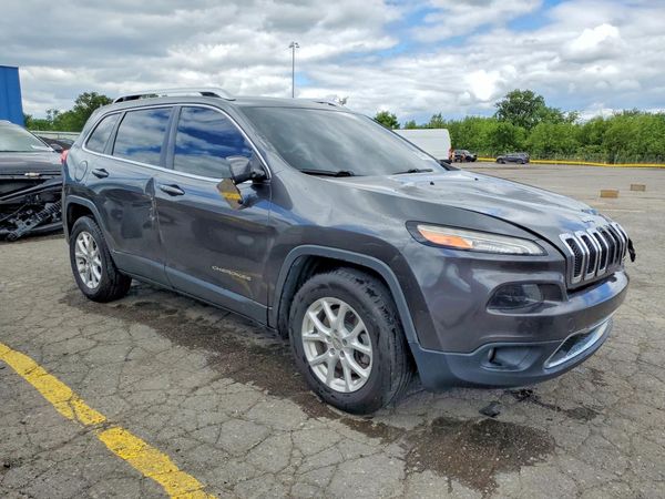 2015 JEEP CHEROKEE LATITUDE 4X4