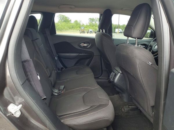 2015 JEEP CHEROKEE LATITUDE 4X4
