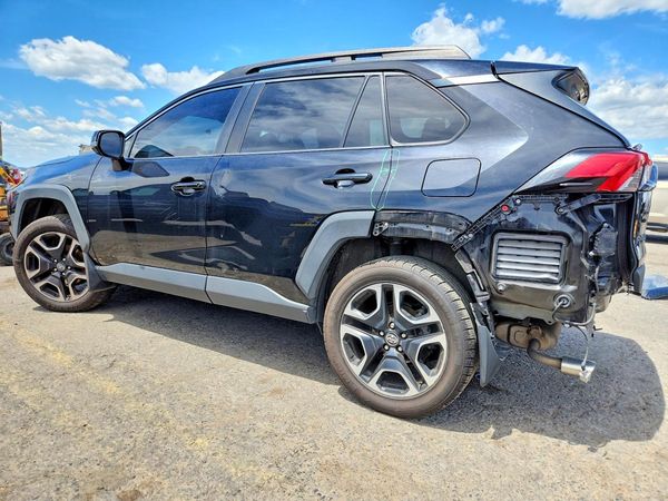 2019 TOYOTA RAV4