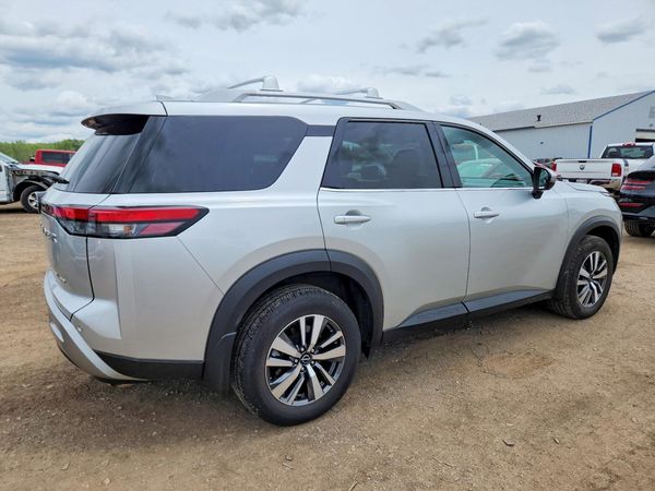 2024 NISSAN PATHFINDER SL