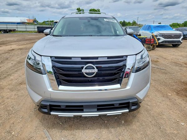 2024 NISSAN PATHFINDER SL