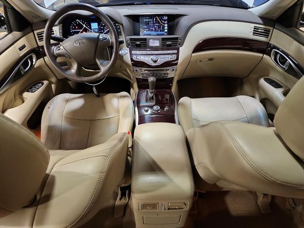 2015 INFINITI Q70