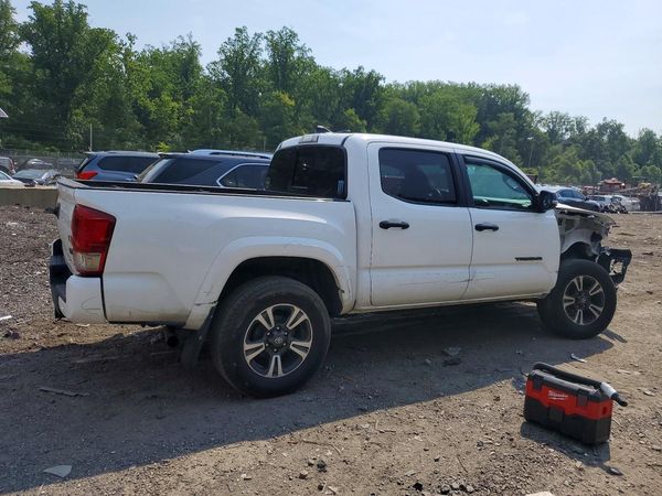 2017 TOYOTA TACOMA