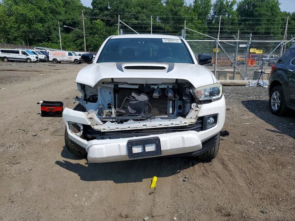 2017 TOYOTA TACOMA