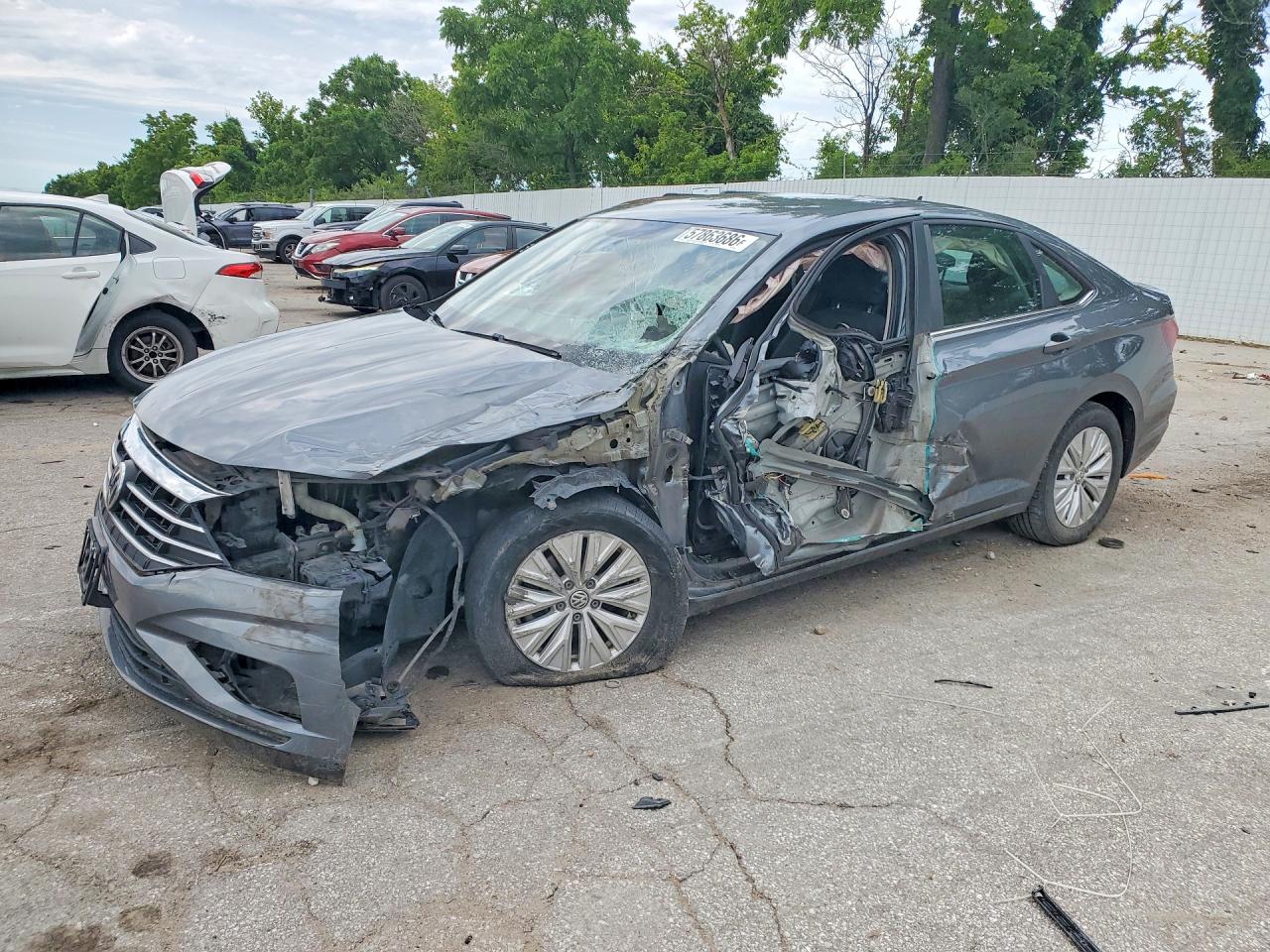 2019 VOLKSWAGEN JETTA S, SE, R-Line — Front 3/4