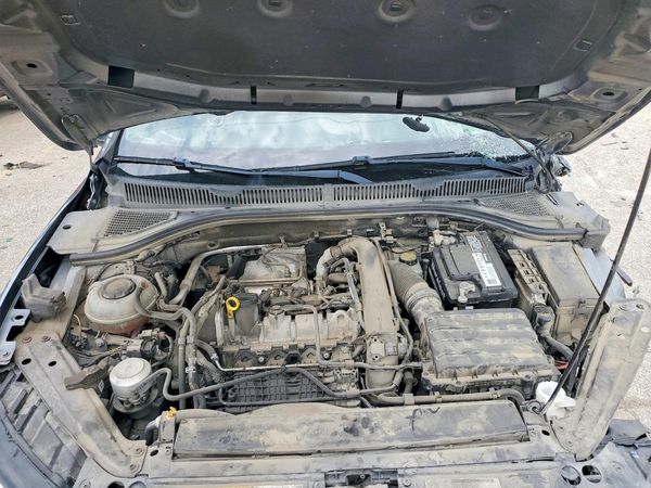 2019 VOLKSWAGEN JETTA S, SE, R-Line — Engine bay
