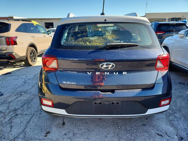 2026 HYUNDAI VENUE SEL, SEL w/ 2-Tone Roof