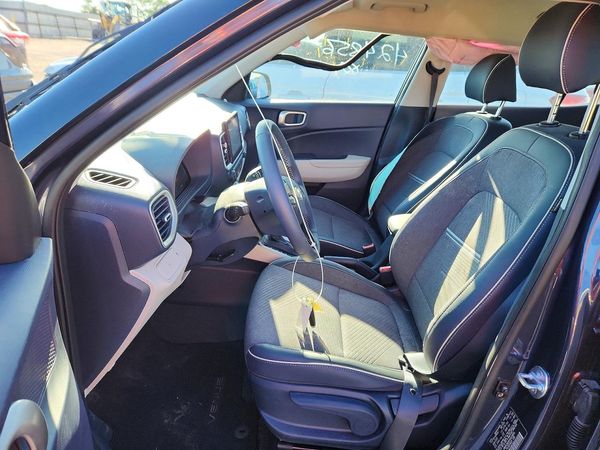 2026 HYUNDAI VENUE SEL, SEL w/ 2-Tone Roof