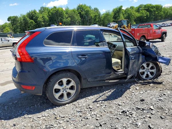 2013 VOLVO XC60