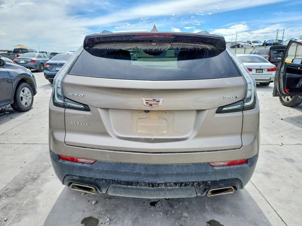 2023 CADILLAC XT4 Sport