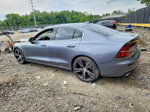 2020 VOLVO S60