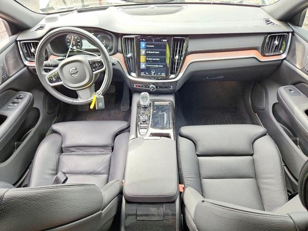2020 VOLVO S60