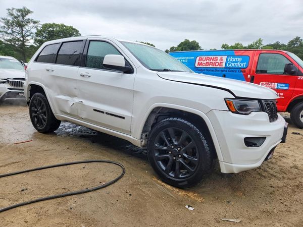 2020 JEEP GRAND CHEROKEE Laredo