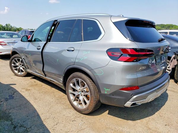 2025 BMW X5 xDrive40i