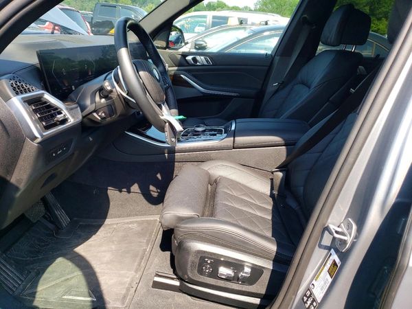 2025 BMW X5 xDrive40i
