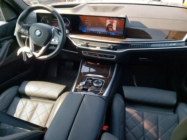2025 BMW X5 xDrive40i