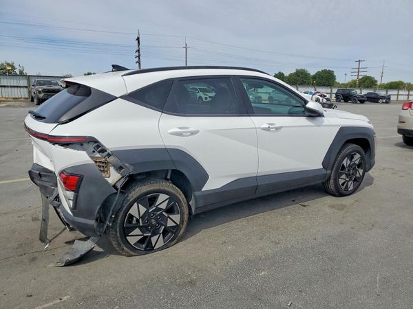 2024 HYUNDAI KONA SE