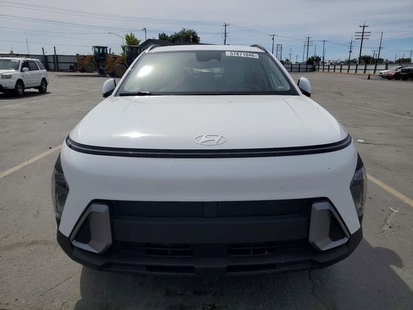 2024 HYUNDAI KONA SE