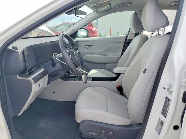 2024 HYUNDAI KONA SE