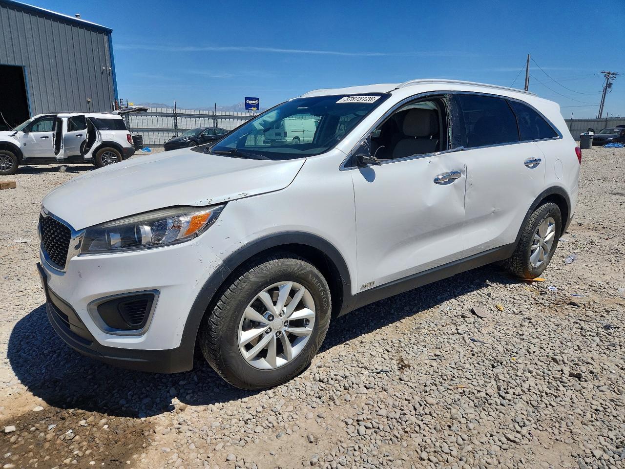 2016 KIA SORENTO L / LX