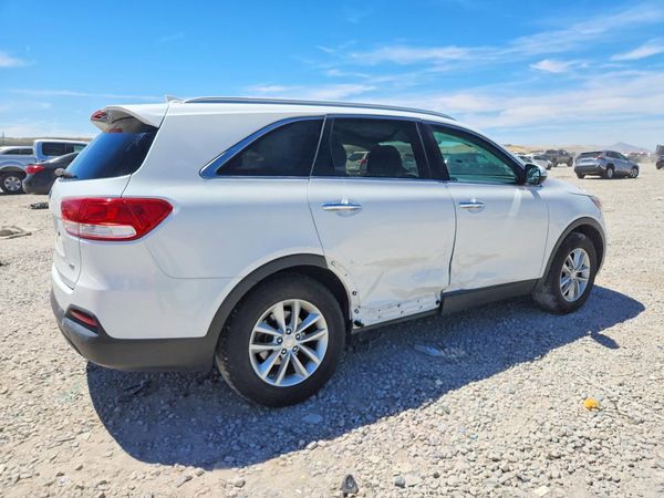 2016 KIA SORENTO L / LX