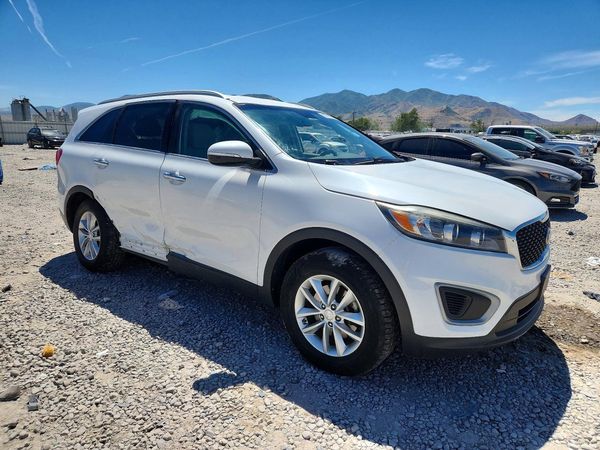 2016 KIA SORENTO L / LX