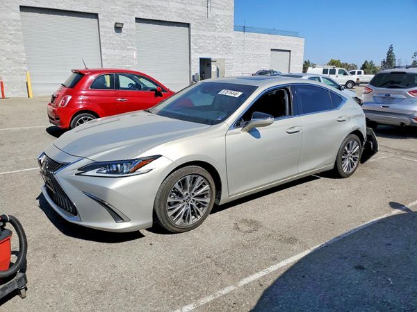 2020 LEXUS ES