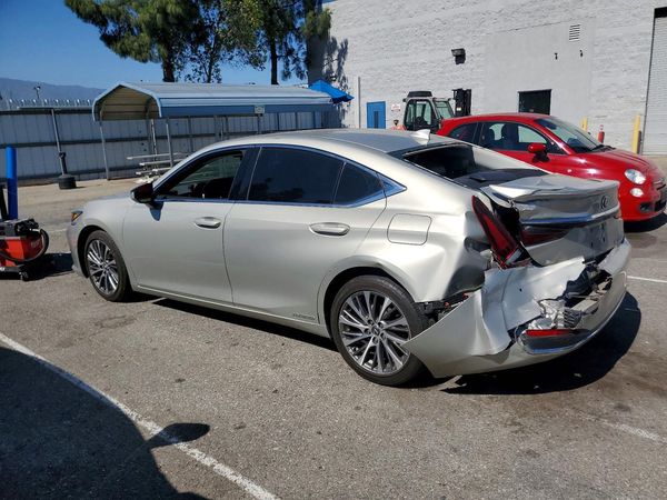 2020 LEXUS ES
