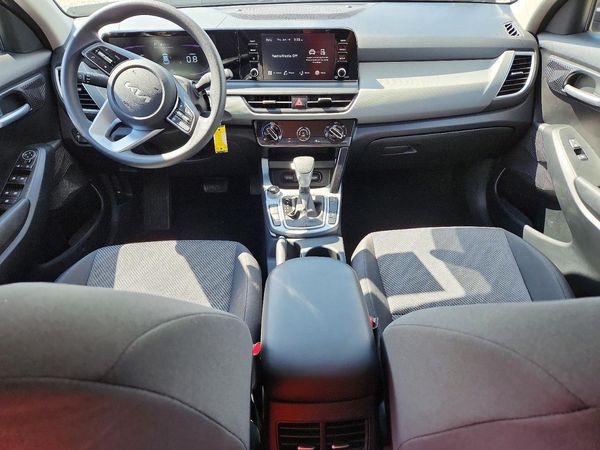 2026 KIA SELTOS LX