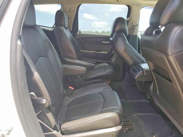 2017 CHEVROLET TRAVERSE 2LT
