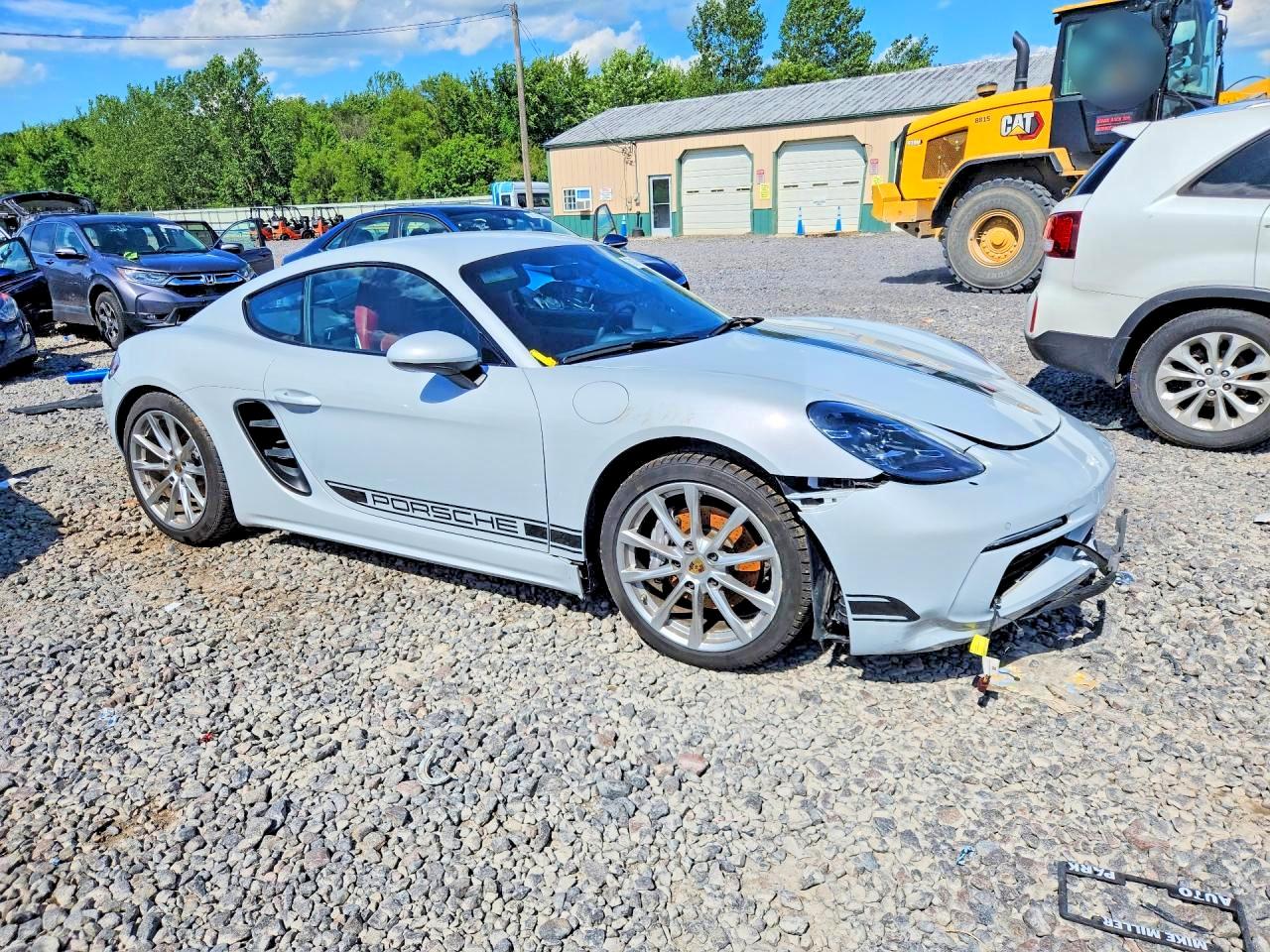 2024 PORSCHE CAYMAN