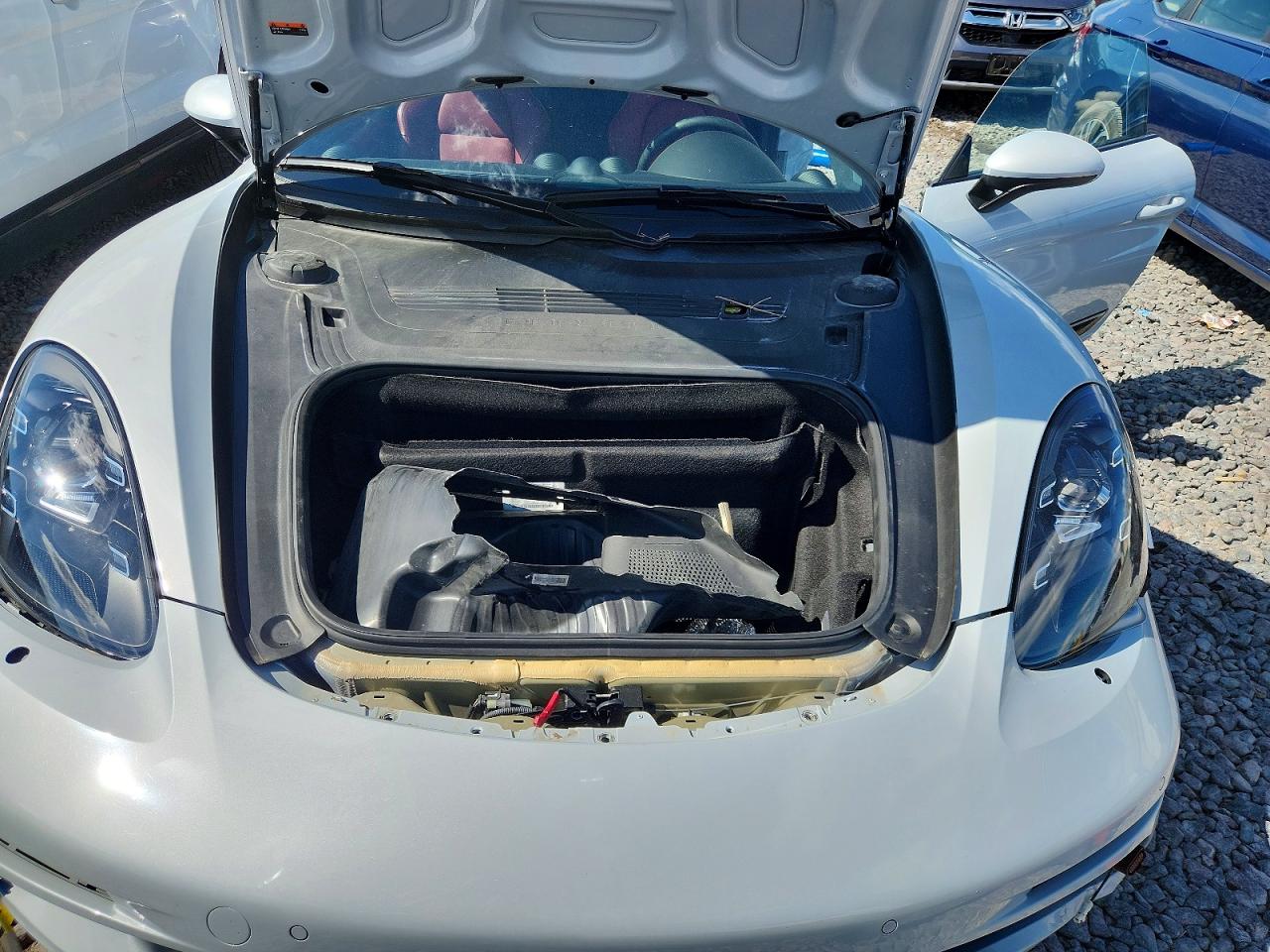 2024 PORSCHE CAYMAN