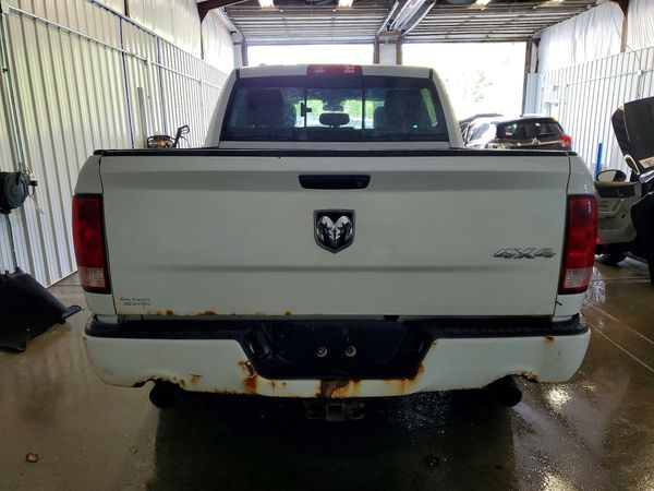 2014 RAM 1500 ST