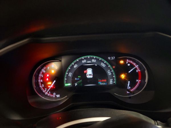 2023 TOYOTA RAV4 LE
