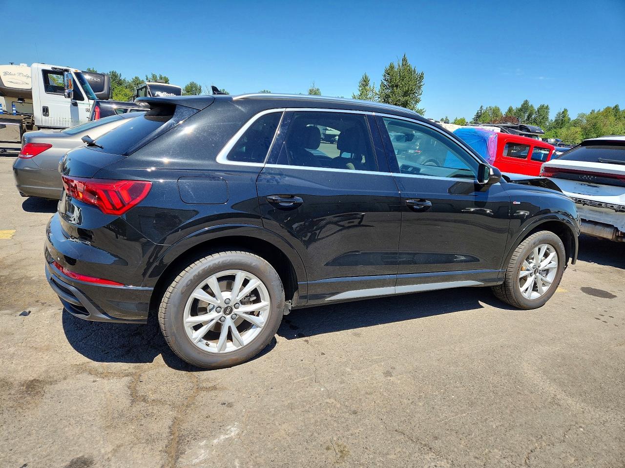 2022 AUDI Q3 S Line quattro Premium