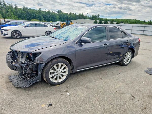 2014 TOYOTA CAMRY