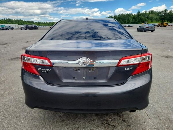 2014 TOYOTA CAMRY